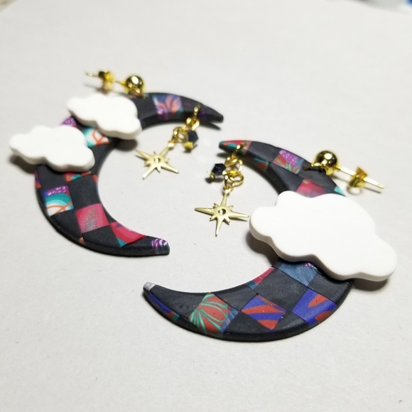 Polymer clay moon/cloud earrings - Picture 2 of 3